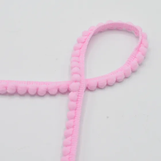 wypustka rózowa pompon